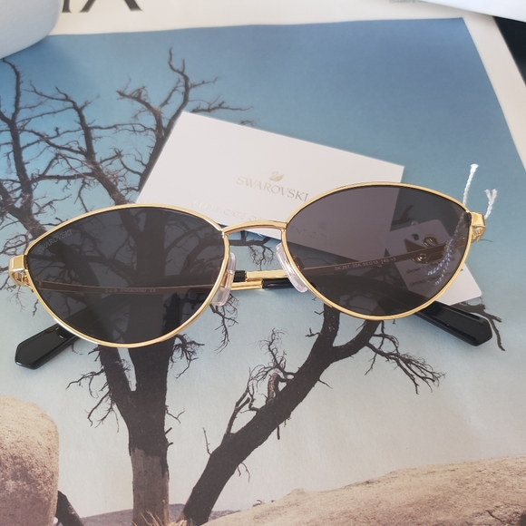 SWAROVSKI MINI SWAN SUNGLASSES - Picture 13 of 14